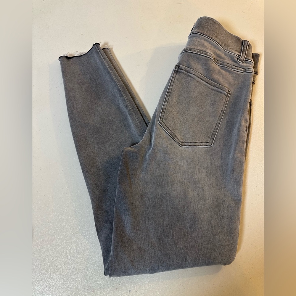 SPANX Gray Ankle Jeans